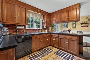64 Peaslee Rd, Merrimack, NH 03054 - Photo 10