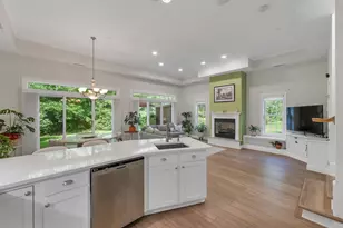 28 Deborah Ln, Dover, NH 03820 - Photo 8