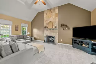 18 Quaker Ln, Seabrook, NH 03874 - Photo 2