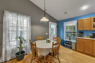 8 Riverside Dr, Fremont, NH 03044 - Photo 12