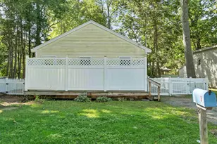 8 Riverside Dr, Fremont, NH 03044 - Photo 2
