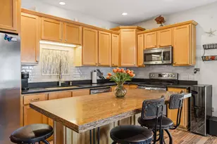 43 Cornwall St, Portsmouth, NH 03801 - Photo 2