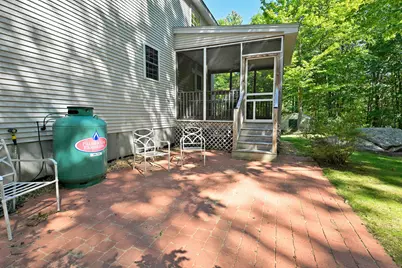 9 Perry Road, Deerfield, NH 03037 - Photo 6