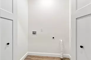 747 Beech St, Manchester, NH 03104 - Photo 18