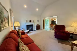11 Hawthorne Cir, Somersworth, NH 03878 - Photo 4
