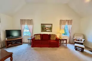11 Hawthorne Cir, Somersworth, NH 03878 - Photo 10
