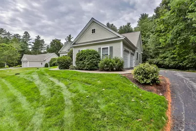 14 Hancock Drive, Bedford, NH 03110 - Photo 4