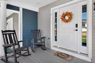 4 Autumn Ln, Raymond, NH 03077 - Photo 4