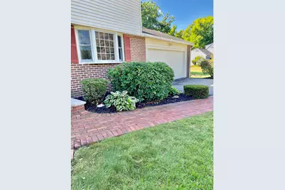 8 Southgate Drive, Bedford, NH 03110 - Photo 4
