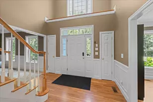 13 Daland Cir, Mont Vernon, NH 03057 - Photo 4
