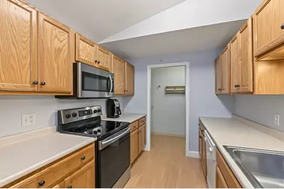 4 Crestview Circle #116, Londonderry, NH 03053 - Photo 6