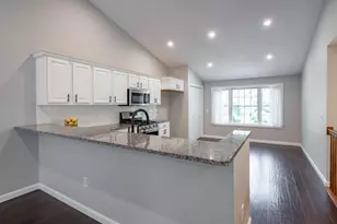 32 Forrest St, Hampstead, NH 03826 - Photo 8