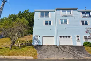 186 Dunbarton Rd, Manchester, NH 03102 - Photo 1