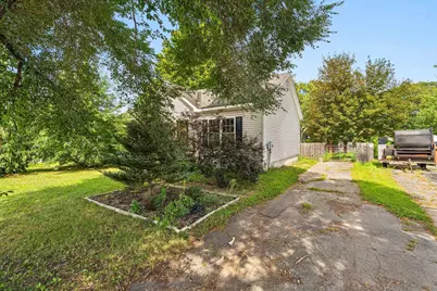 183 Maple Avenue, Claremont, NH 03743 - Photo 2