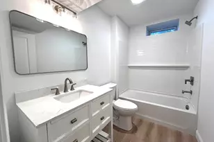 18 Oak St, Derry, NH 03038 - Photo 20