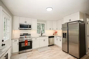 14 Richard Ct, Raymond, NH 03077 - Photo 2