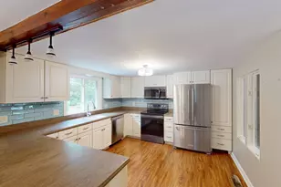 4 Corwin Dr, Derry, NH 03038 - Photo 6