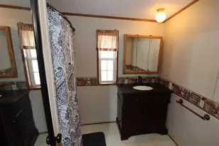 7 Dublin St, Gorham, NH 03581 - Photo 8