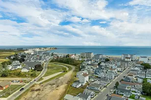 5 Chase St, Hampton, NH 03842 - Photo 4