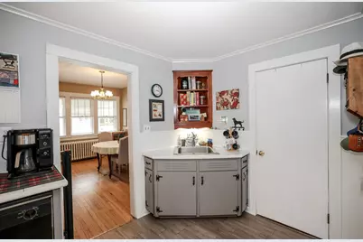 27 Russell Street, Keene, NH 03431 - Photo 8