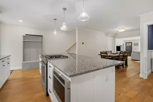 79 Thornton St, Portsmouth, NH 03801 - Photo 10