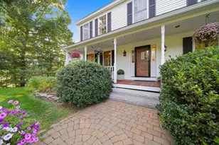 20 Winter Dr, Hooksett, NH 03106 - Photo 2