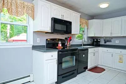 5 Cyr Drive, Hooksett, NH 03106 - Photo 8