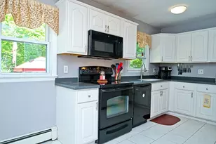 5 Cyr Dr, Hooksett, NH 03106 - Photo 8