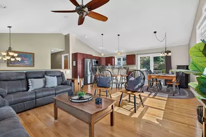 72 S Gray Court, Manchester, NH 03103 - Photo 12