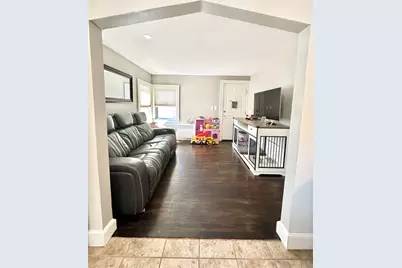 21 Brock Street, Manchester, NH 03102 - Photo 8