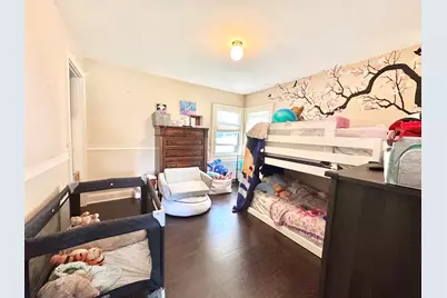 21 Brock Street, Manchester, NH 03102 - Photo 14