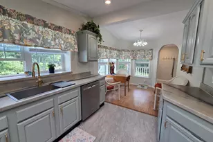 12 Perry Rd, Canaan, NH 03741 - Photo 10