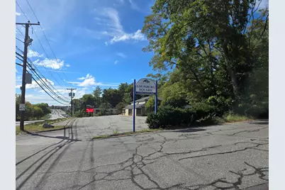 6 Louisburg Square #2, Nashua, NH 03060 - Photo 2