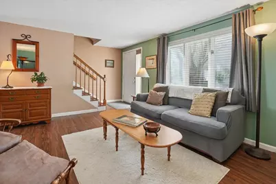 33 Eastmeadow Way, Manchester, NH 03109 - Photo 4