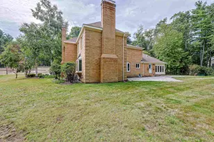 33 Indian Rock Rd, Nashua, NH 03063 - Photo 10