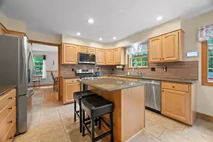19 Highland Rd, Kensington, NH 03833 - Photo 2