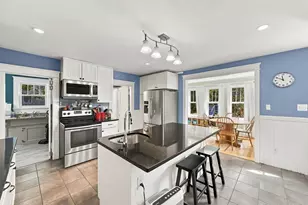 49 Fairmount St, Nashua, NH 03064 - Photo 6
