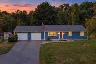 1 Hickory Ln, Kensington, NH 03833 - Photo 1