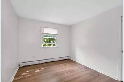 4 Brookfield Drive, Hudson, NH 03051 - Photo 10