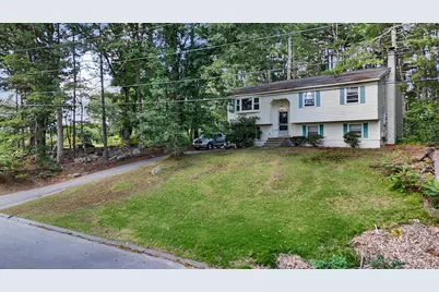 4 Brookfield Drive, Hudson, NH 03051 - Photo 2