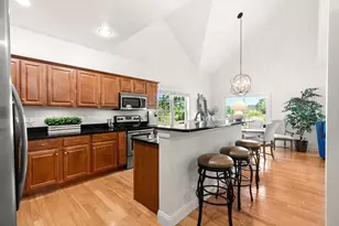 5 Blossom Ln, Stratham, NH 03885 - Photo 10
