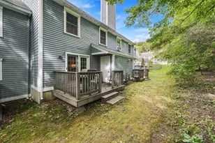 33 Meadowview Cir, Nashua, NH 03062 - Photo 36
