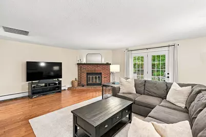 33 Meadowview Circle, Nashua, NH 03062 - Photo 4