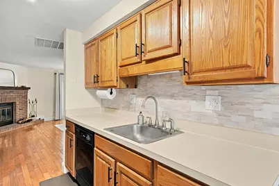 33 Meadowview Circle, Nashua, NH 03062 - Photo 10