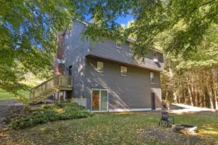 27 Hampshire Dr, Derry, NH 03038 - Photo 10