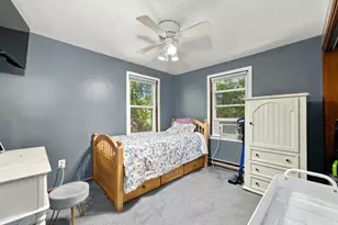 27 Hampshire Dr, Derry, NH 03038 - Photo 20
