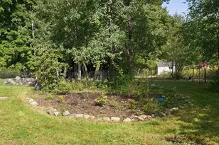 38 Dunbarton Center Rd, Bow, NH 03304 - Photo 8