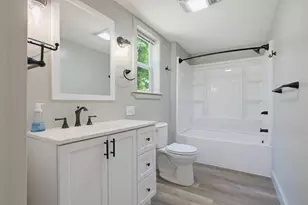 195 Pleasant St, Epping, NH 03042 - Photo 26