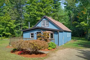 195 Pleasant St, Epping, NH 03042 - Photo 2