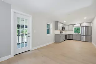 195 Pleasant St, Epping, NH 03042 - Photo 22
